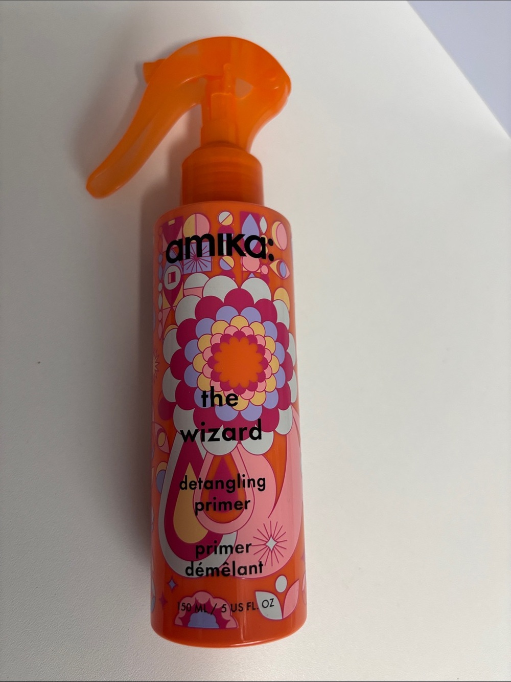 amika the wizard Detangling Primer Spray